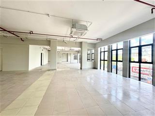 Cho thuê văn phòng 370 m² giá chỉ 260.000đ/m2, tòa nhà mới,  0935 999 ***