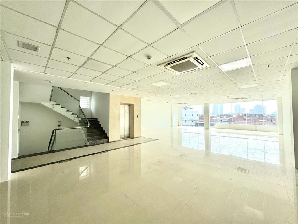 Danh sách top 7 văn phòng 180  250 m2 giá tốt, chỉ từ 41.6 tr/tháng,  0935 999 ***