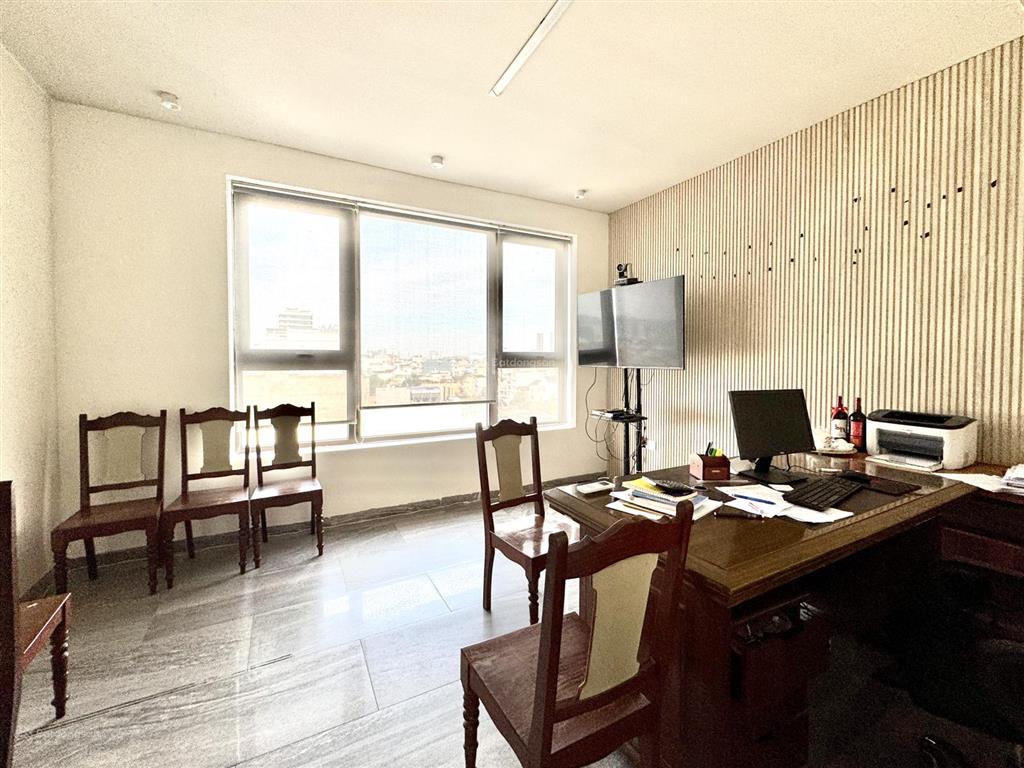 Cho thuê văn phòng 50 m2 có sẵn phòng họp giá chỉ 13 triệu/tháng, property danang