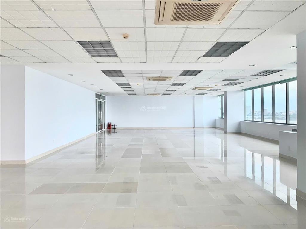 Cho thuê văn phòng 220 m2 view cầu rồng chỉ 300.000đ/m2, miễn phí ngoài giờ, property danang