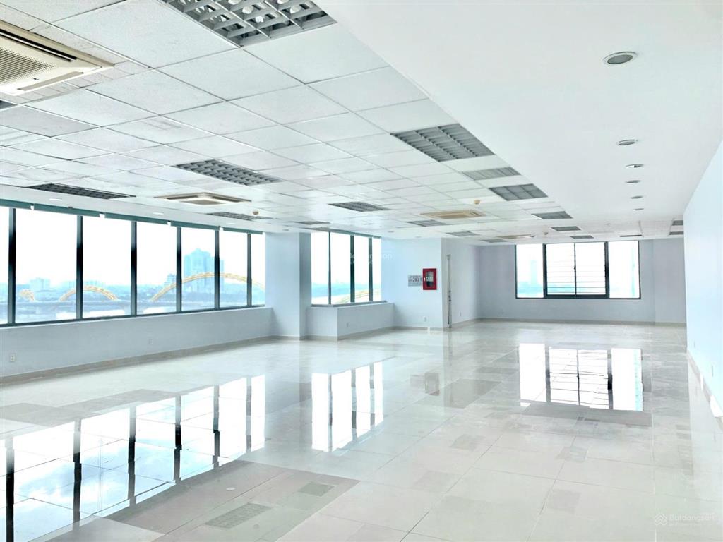 Cho thuê văn phòng 220 m2 view cầu rồng chỉ 300.000đ/m2, miễn phí ngoài giờ, property danang