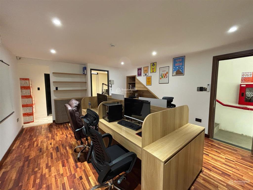 Cho thuê văn phòng 60m2 gần cầu trần thị lý full nội thất cao cấp chỉ 15 triệu/tháng