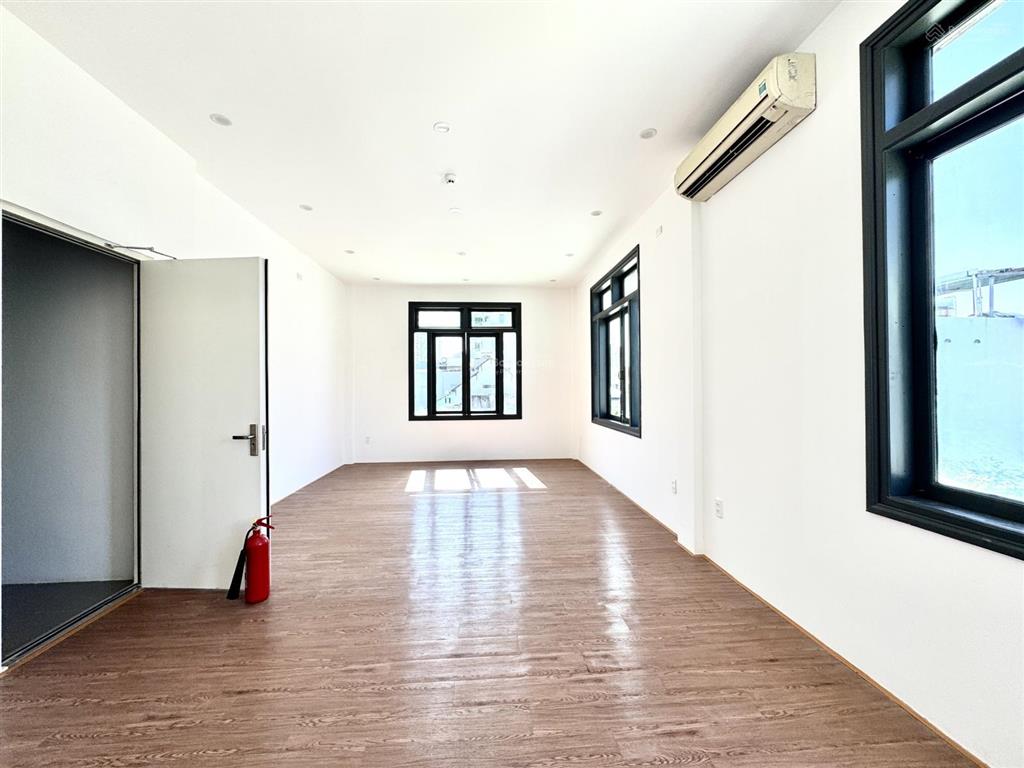 Cho thuê văn phòng trung tâm đà nẵng giá 6,2 triệu/tháng property danang