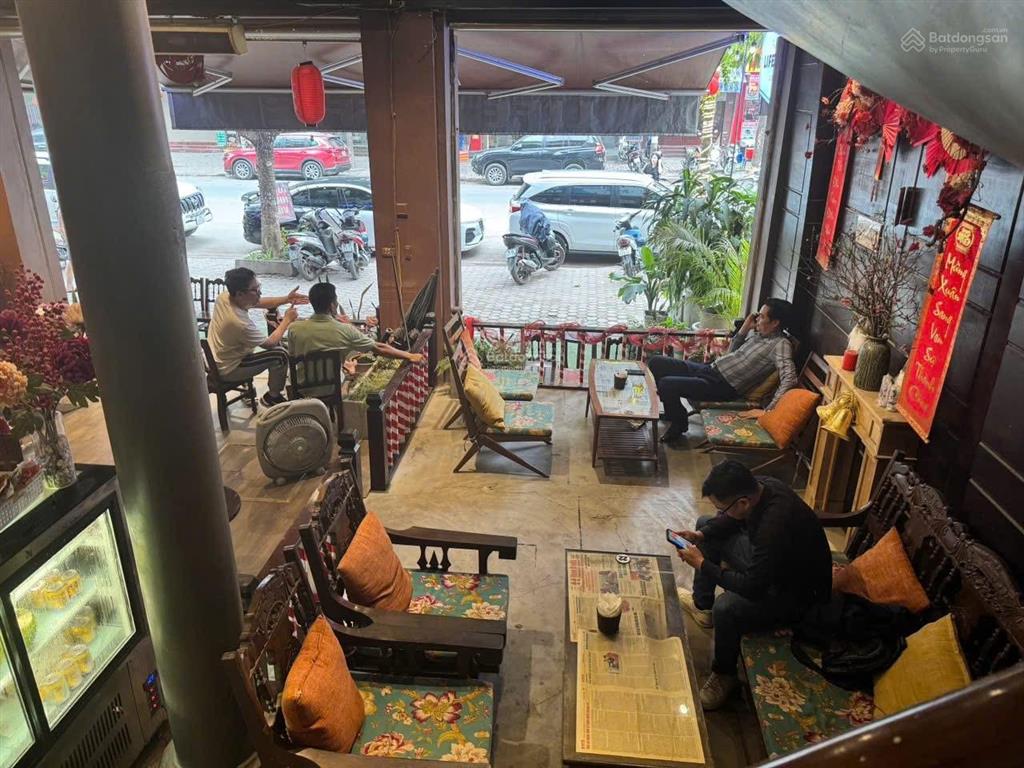 Cho thuê văn phòng tầng 2  gần hồ linh đàm theo tầng hoặc theo phòng làm việc riêng