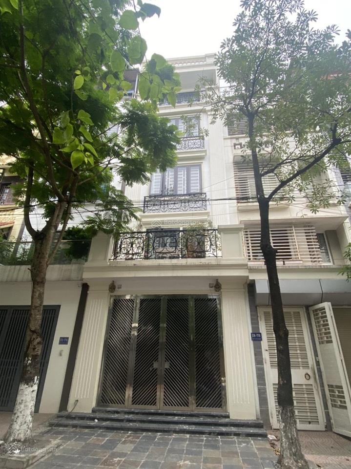 Cho thuê lk kdt văn quán dt 100m2, x4,5 tầng, mt 4.5m. 18 triệu, vỉa hè rộng gần phố