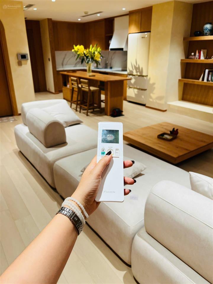 Bán căn hộ 113m2 view trọn hồ hoàng cầu  thiết kế indochine đỉnh cao  xách vali về ở ngay!