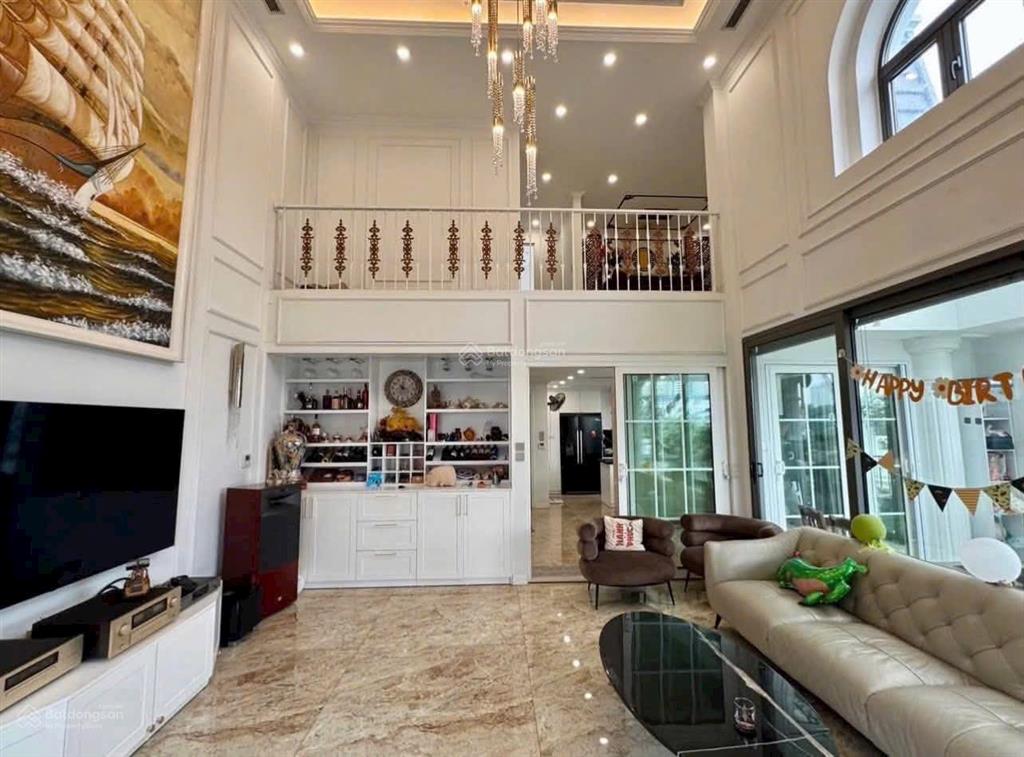 Chính chủ bán lô góc 7 tầng, kđt văn quán  mt 25m  thang máy & gara  giá 32 tỷ