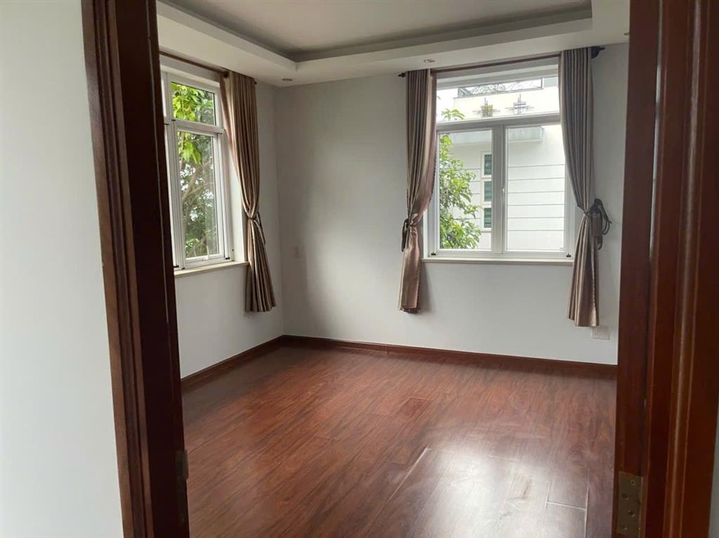 Cho thuê căn góc 2 mặt tiền kinh doanh sầm uất nhất kdc gia hòa quận 9