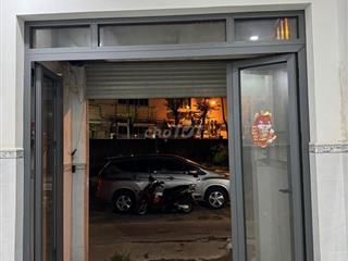 Chính chủ cho thuê nhà 56m2, 2 phòng ngủ, đường oto, giá chỉ 6.2tr