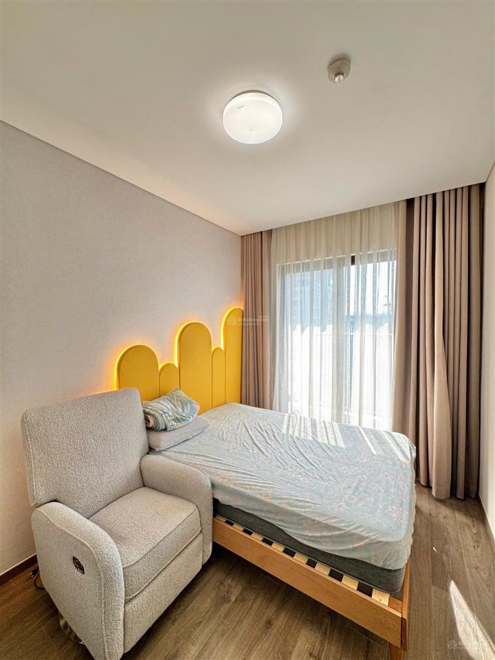 Cho thuê căn hộ sora gardens 2 86m², 2pn, 2wc view hồ bơi tầng cao  tp mới bình dương