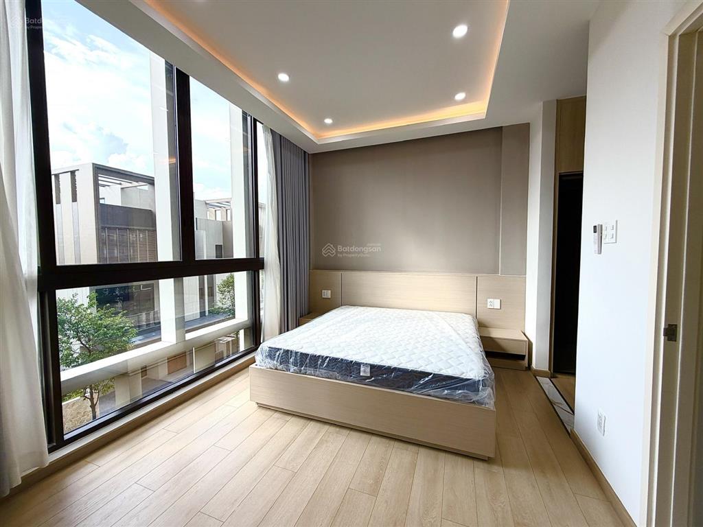 Cho thuê nhà phố the orchard  sycamore 4pn full nội thất giá 43 triệu (bao phí quản lý)