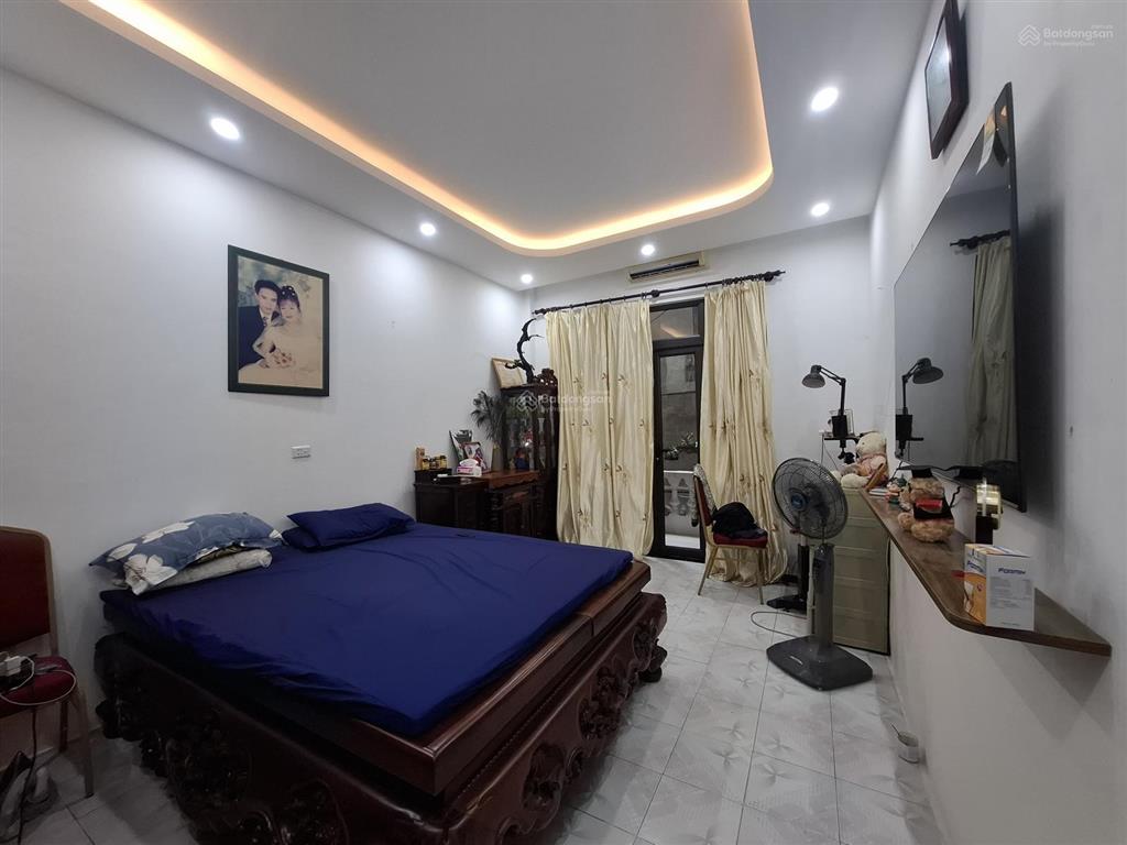 Bán nhà 3 tầng, dt 36,7m2 nhỉnh 8,5 tỷ tại ngọc lâm, p ngọc lâm, q.long biên, hà nội