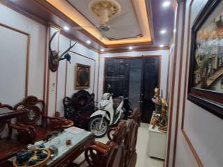Bán nhà 3 tầng, dt 36,7m2 nhỉnh 8,5 tỷ tại ngọc lâm, p ngọc lâm, q.long biên, hà nội