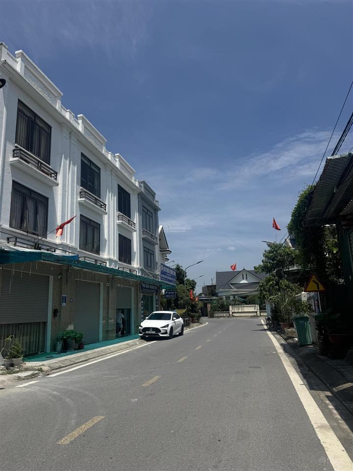 Nhượng lại 2 lô đất liền nhau giá hơn tỷ, cách chợ vĩnh khê 1 đi xe, ngõ oto