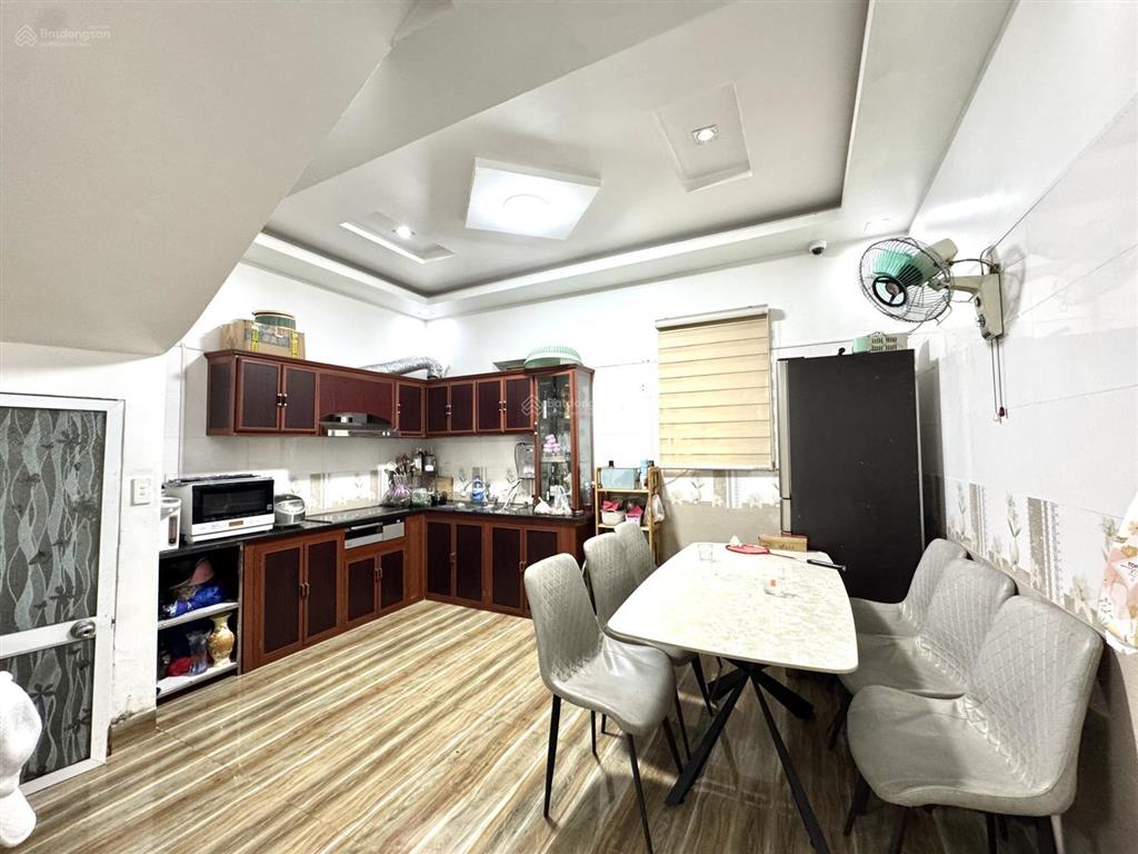 Nhà 4 tầng tại an trang  giá 3,1 tỷ  ngõ oto, cách phố 1 cây cầu