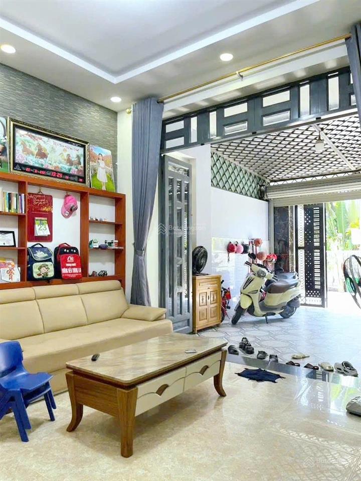 Xe hơi ngủ nhà hiệp bình phước, thủ đức. 63m2, 1 trệt, 2 lầu, sân thượng.