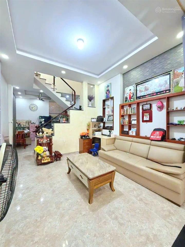 Xe hơi ngủ nhà hiệp bình phước, thủ đức. 63m2, 1 trệt, 2 lầu, sân thượng.