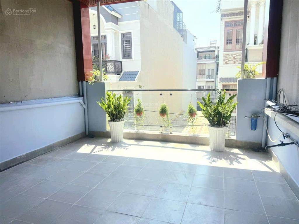 Hẻm xe hơi linh đông, thủ đức. 50m2, trệt, lửng, lầu, sân thượng 2 p.ngủ, 3wc