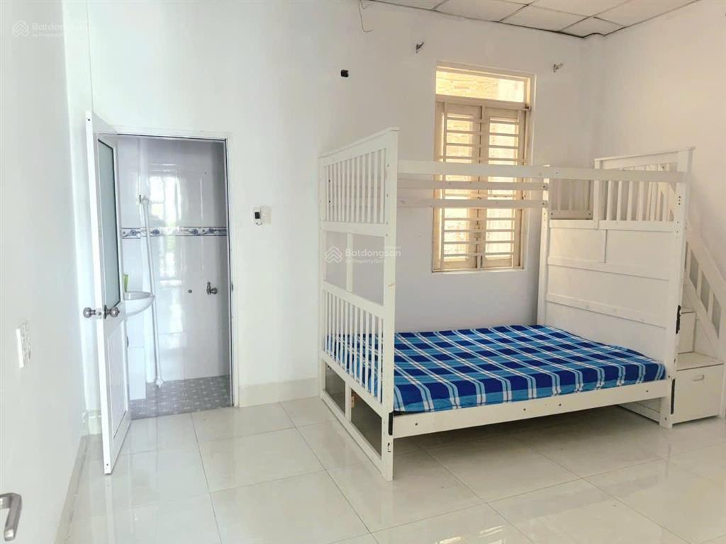 Hẻm xe hơi linh đông, thủ đức. 50m2, trệt, lửng, lầu, sân thượng 2 p.ngủ, 3wc