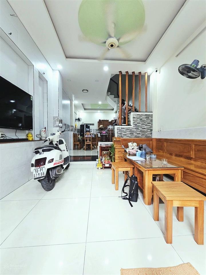 Hẻm xe hơi trường thọ, thủ đức. 50m2, trệt, 2 lầu, sân thượng, 4 p.ngủ, 3wc