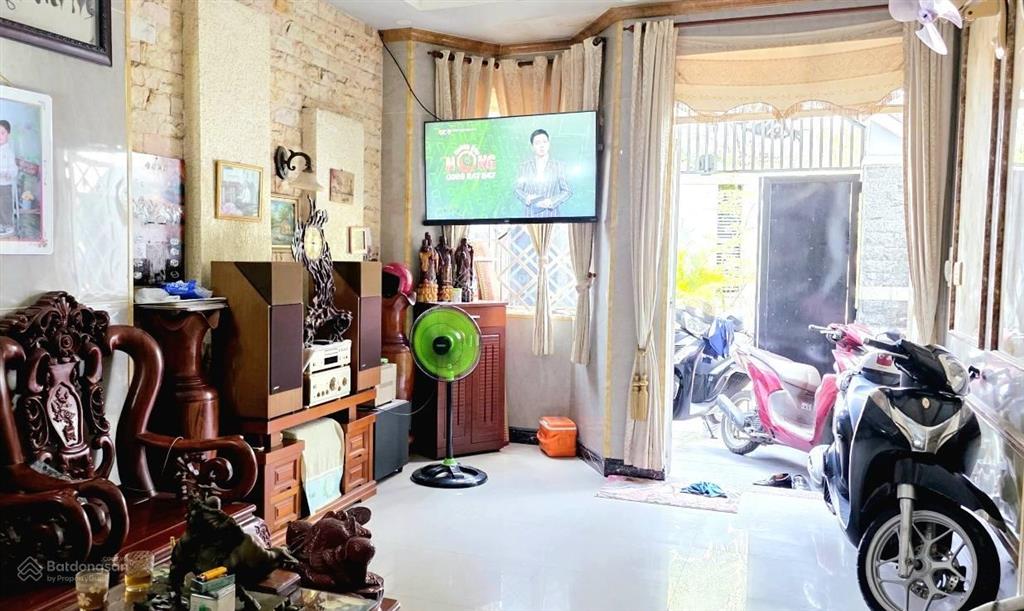 Hẻm xe hơi, thông tô ngọc vân, linh đông, thủ đức. 57m2, 3 tầng