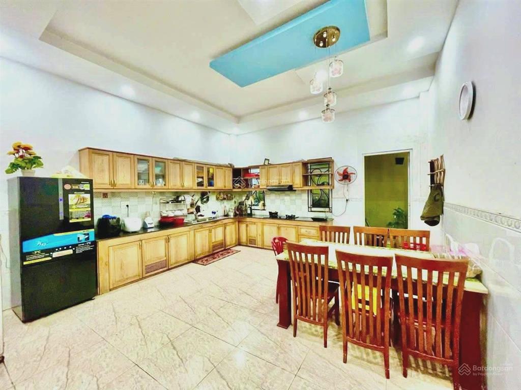 Hẻm xe hơi hiệp bình chánh, thủ đức. 90m2 (5x18m), trệt, 2 lầu, sân thượng.