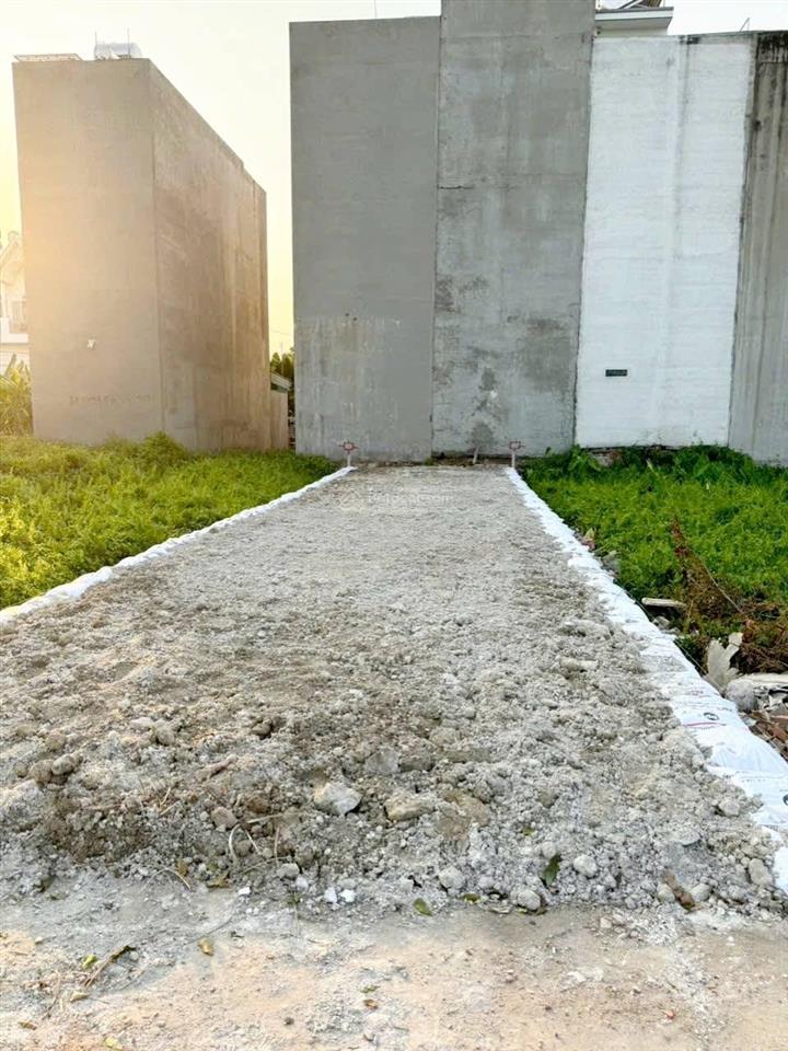 Đất 100m2 (5x20m). vuông vức. hẻm xe hơi hiệp bình phước, thủ đức