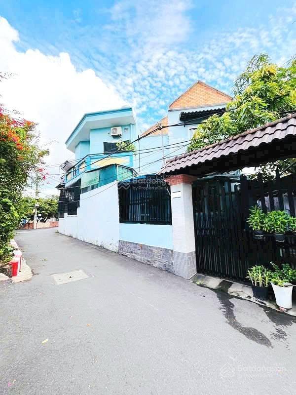 68m². ngang 5m, trệt, lầu, 3 phòng ngủ. hẻm xe hơi tân hòa 2, hiệp phú, quận 9