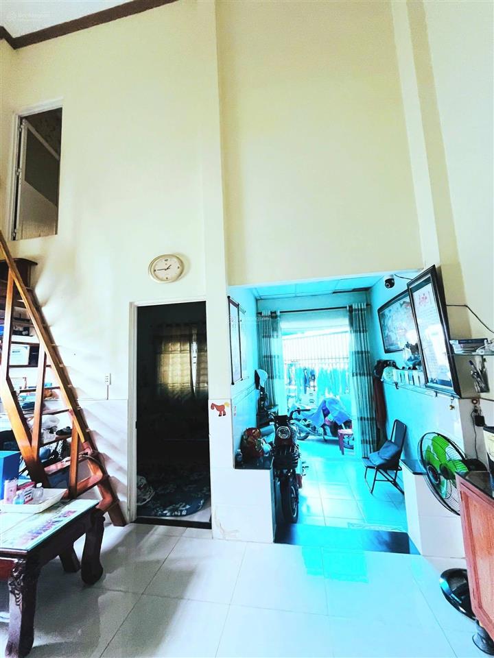 68m². ngang 5m, trệt, lầu, 3 phòng ngủ. hẻm xe hơi tân hòa 2, hiệp phú, quận 9