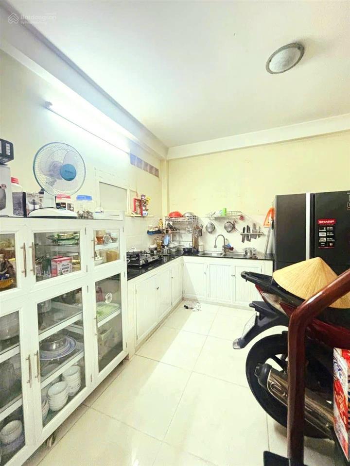 68m². ngang 5m, trệt, lầu, 3 phòng ngủ. hẻm xe hơi tân hòa 2, hiệp phú, quận 9