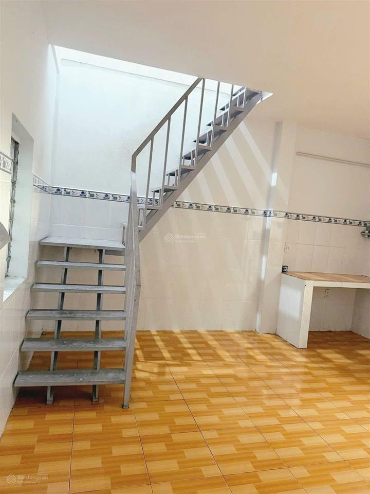55m2 (4.5x11m). nhà cấp 4 có gác. hẻm xe hơi hiệp bình phước, thủ đức.