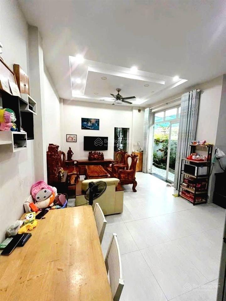 99m2. ngang 12m. 3 tầng, 2 p.ngủ, p.làm việc, 2wc. hẻm xe hơi hiệp bình phước, thủ đức