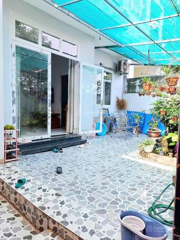 99m2. ngang 12m. 3 tầng, 2 p.ngủ, p.làm việc, 2wc. hẻm xe hơi hiệp bình phước, thủ đức