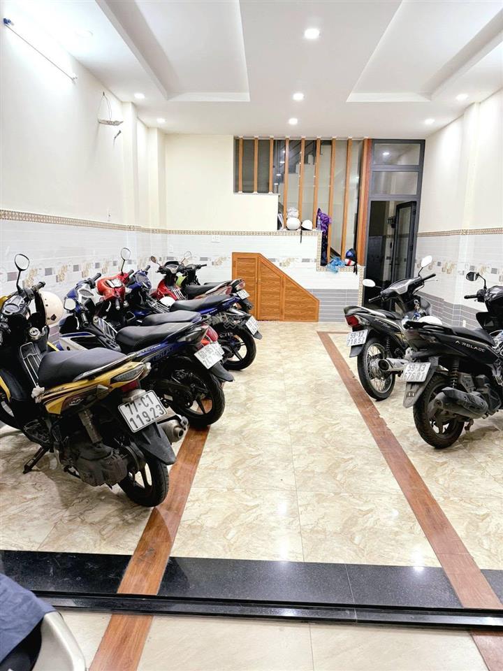 Vừa giảm 300tr. dòng tiền 6%/năm. chdv 90m2 (5x18m), 4 tầng. hoàn công