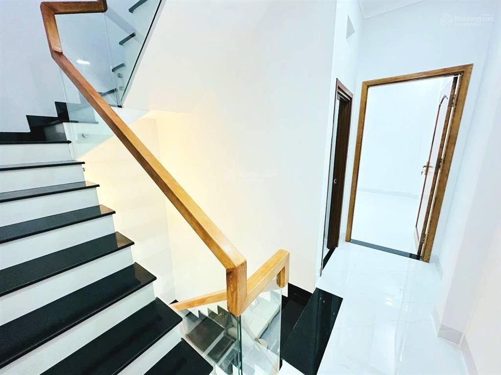 60m2, trệt, 2 lầu, 4 p.ngủ, 3wc. hẻm xe hơi lò lu, trường thạnh, quận 9.