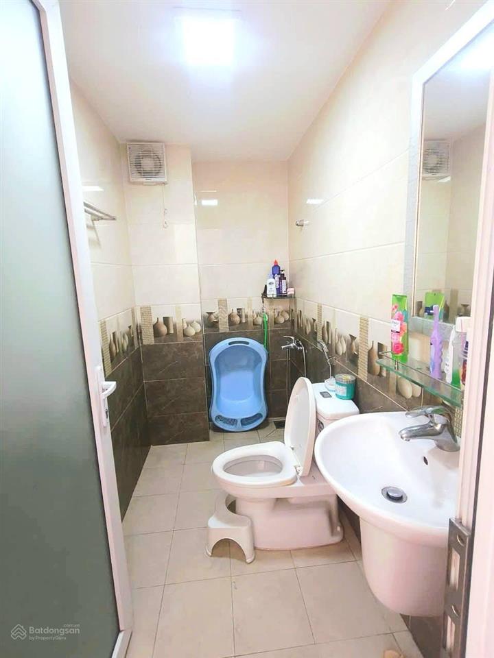 50.5m2. dt sàn 117m2, trệt, 2 lầu, sân thượng. hẻm xe hơi làng tăng phú, tăng nhơn phú a, quận 9.
