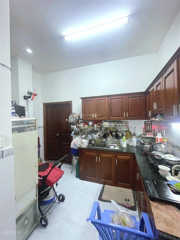 Ngay ga metro tương lai. căn góc 62m2, 4 tầng, 2 mặt hẻm ô tô tránh hiệp bình chánh, thủ đức.