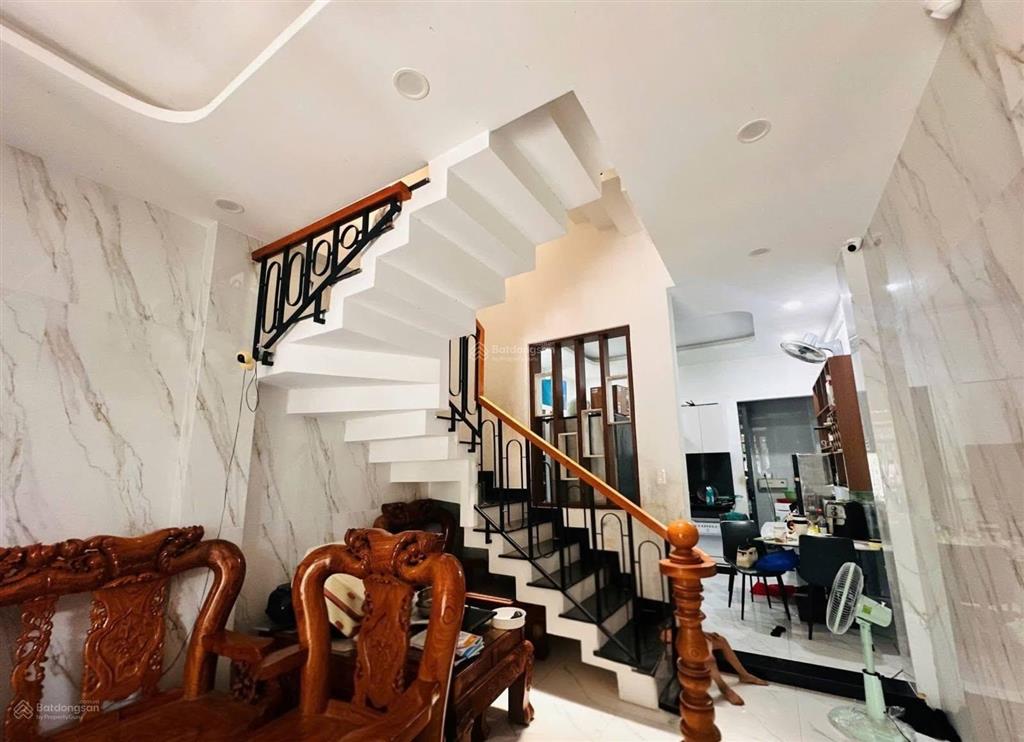 Kdc vạn xuân, tam bình, thủ đức. view hồ, 51m2, trệt, 2 lầu, sân thượng, 4 p.ngủ, 3wc.