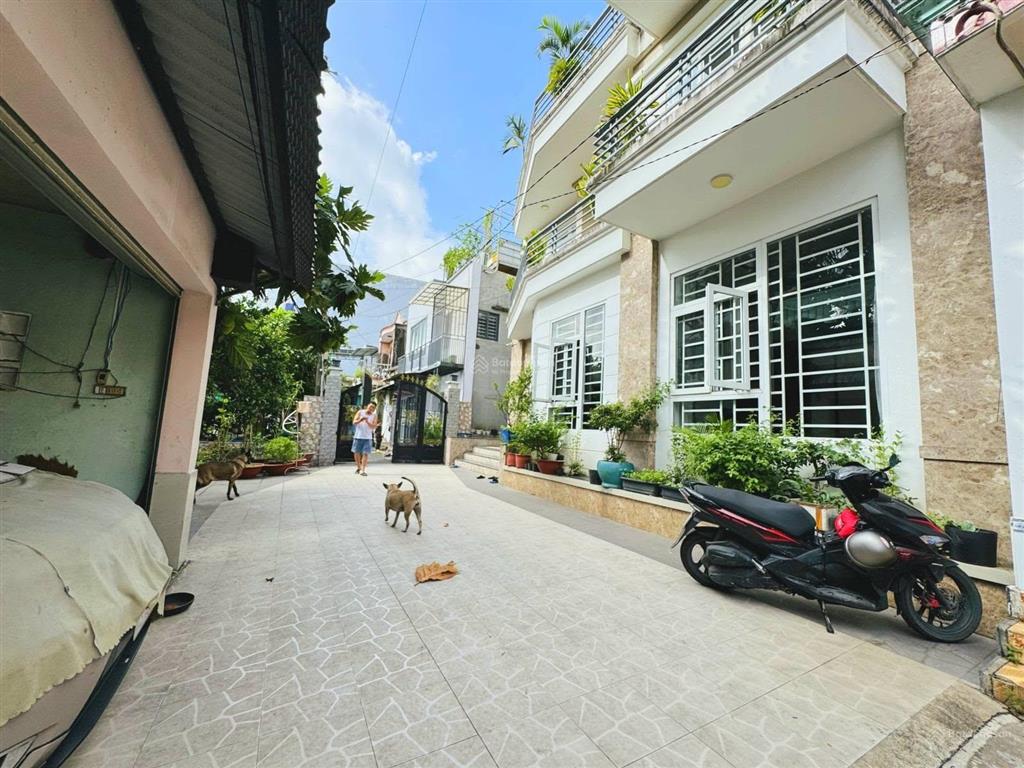 Nhà vườn 112m2 (sd 150m2). ngang 12m khủng. hẻm xe hơi linh trung, thủ đức