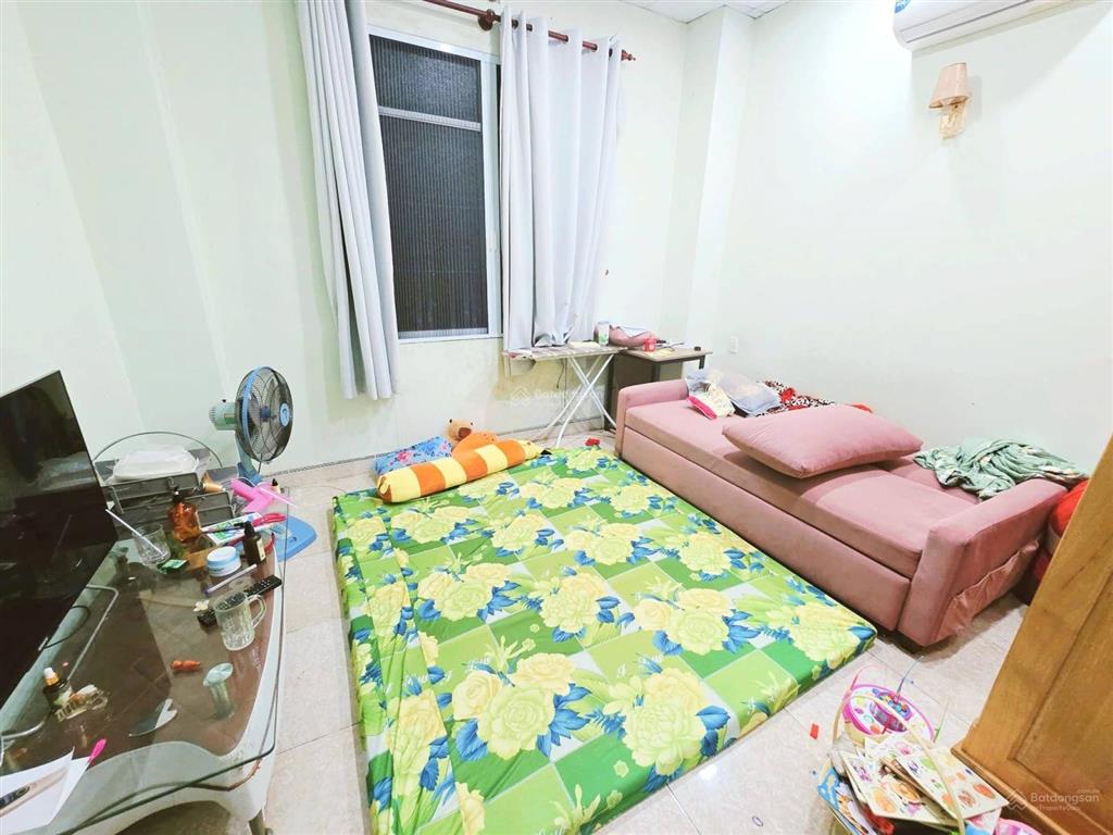 75m2, trệt, lầu, 3 p.ngủ, 2wc. hẻm xe hơi phước bình, quận 9. sát vách global city