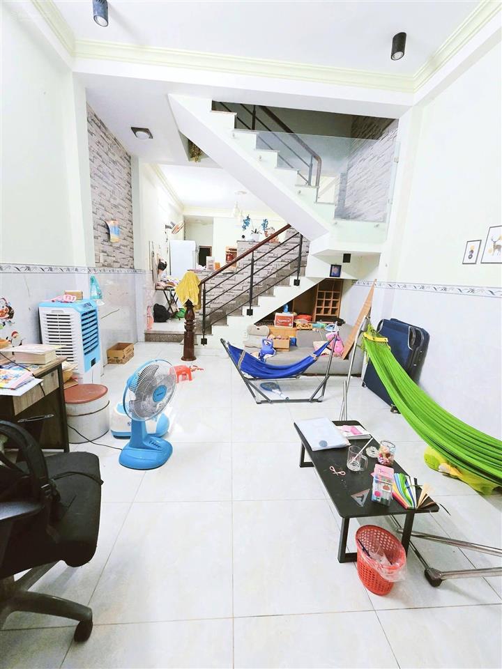 75m2, trệt, lầu, 3 p.ngủ, 2wc. hẻm xe hơi phước bình, quận 9. sát vách global city