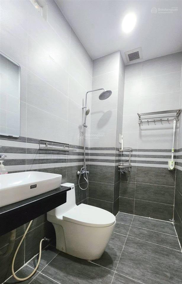 84m2. công nhận đủ, nở hậu, 3 tầng. hẻm xe hơi 6m hiệp bình phước, thủ đức