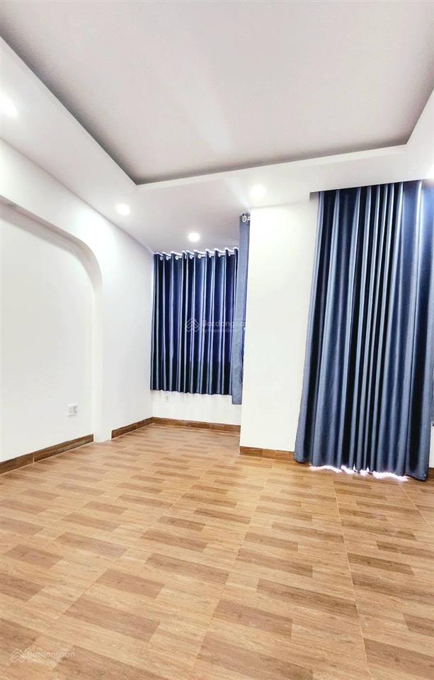 84m2. công nhận đủ, nở hậu, 3 tầng. hẻm xe hơi 6m hiệp bình phước, thủ đức
