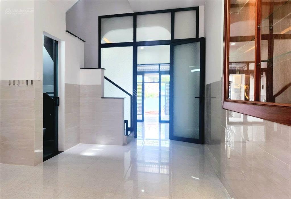 84m2. công nhận đủ, nở hậu, 3 tầng. hẻm xe hơi 6m hiệp bình phước, thủ đức