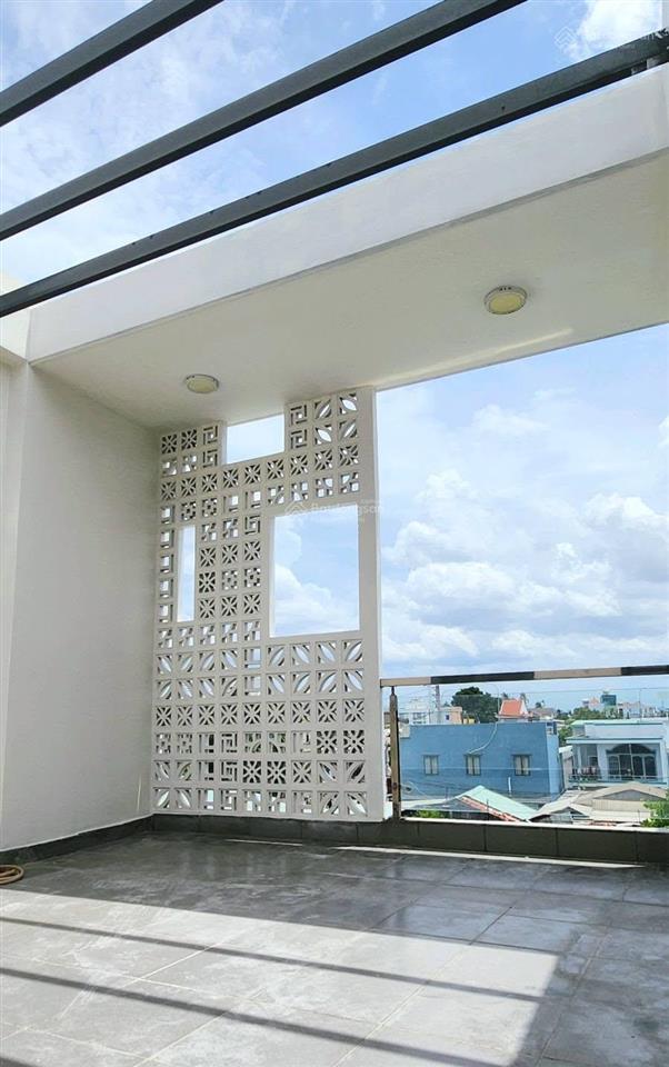 84m2. công nhận đủ, nở hậu, 3 tầng. hẻm xe hơi 6m hiệp bình phước, thủ đức