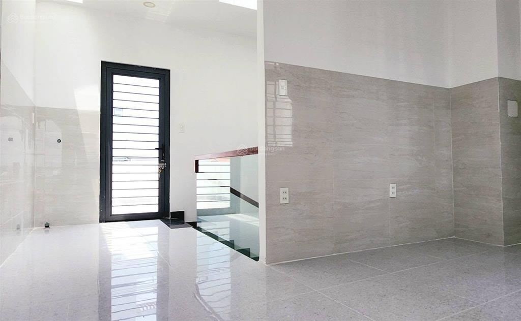 84m2. công nhận đủ, nở hậu, 3 tầng. hẻm xe hơi 6m hiệp bình phước, thủ đức