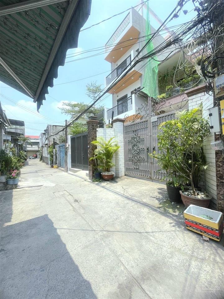 Ngân hàng định giá 9 tỷ. 130m2. nhà cấp 4 có 2 p.ngủ. hẻm xe hơi hiệp bình phước, thủ đức