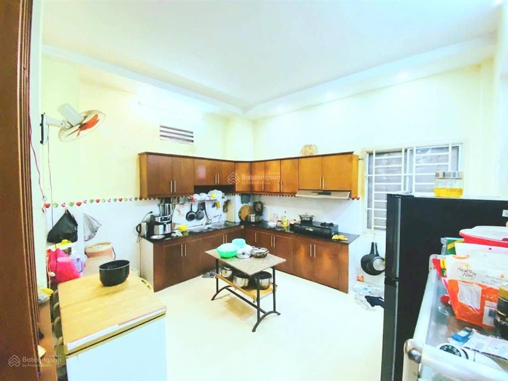 Mặt tiền trần thị điệu, phước long b, quận 9. 102m2, trệt, 2 lầu, sân thượng, 4 p.ngủ