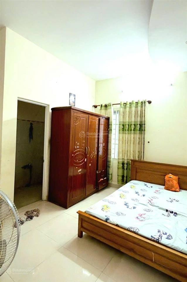 Mặt tiền trần thị điệu, phước long b, quận 9. 102m2, trệt, 2 lầu, sân thượng, 4 p.ngủ