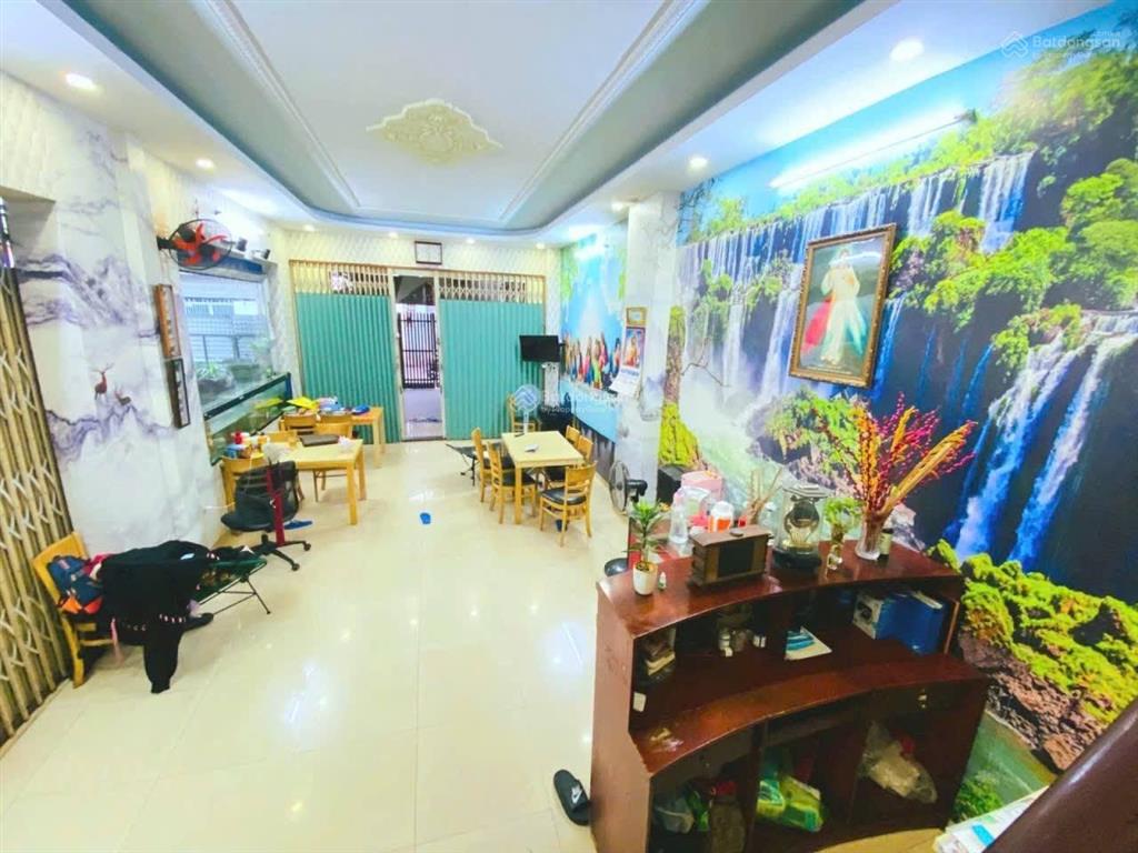 Mặt tiền trần thị điệu, phước long b, quận 9. 102m2, trệt, 2 lầu, sân thượng, 4 p.ngủ